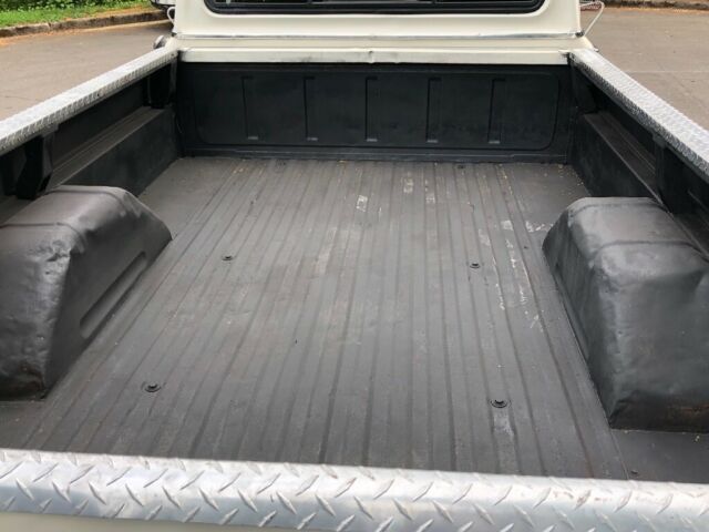 1971 White Ford F-250 Standard Cab Pickup