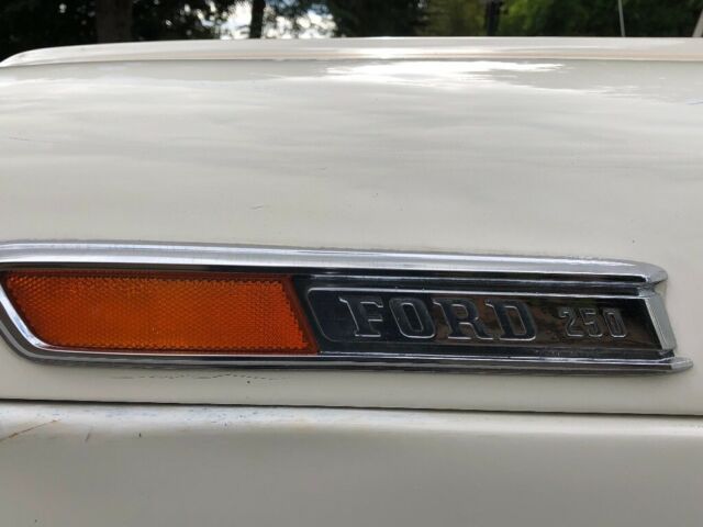 1971 White Ford F-250 Standard Cab Pickup