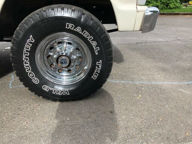 1971 White Ford F-250 Standard Cab Pickup