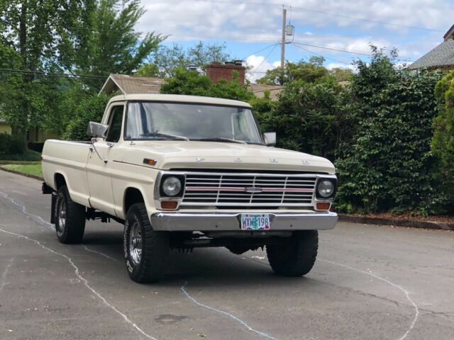 1971 White Ford F-250 Standard Cab Pickup