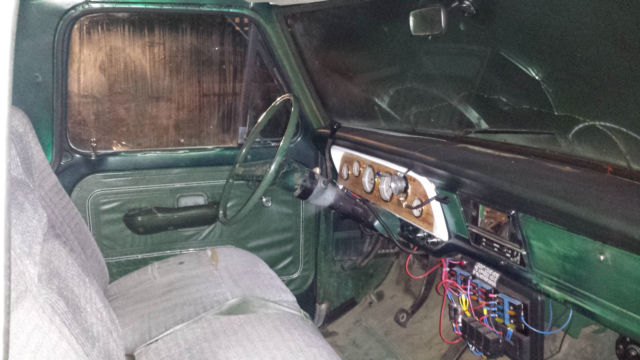 1971 White Ford F-250 Standard Cab Pickup