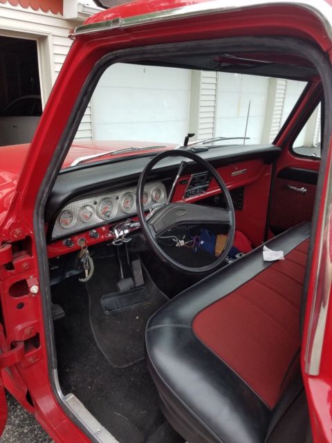 1971 Red Ford F-100 Truck