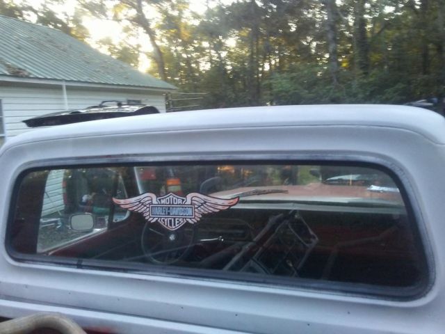 1971 Primer Ford F-100 Truck