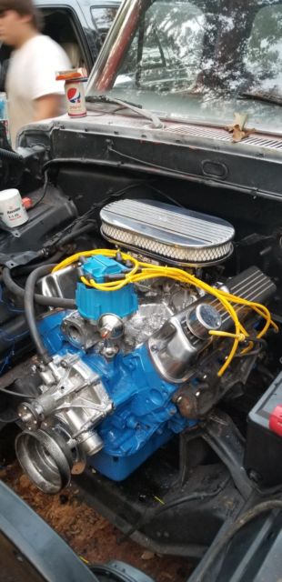 1971 Primer Ford F-100 Truck