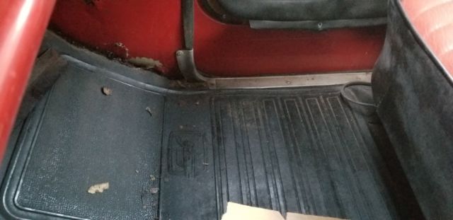 1971 Primer Ford F-100 Truck