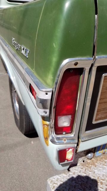 1971 Two tone Brown Ford F-250 Crew Cab Pickup