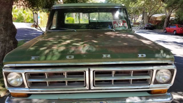 1971 Two tone Brown Ford F-250 Crew Cab Pickup