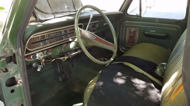 1971 Two tone Brown Ford F-250 Crew Cab Pickup