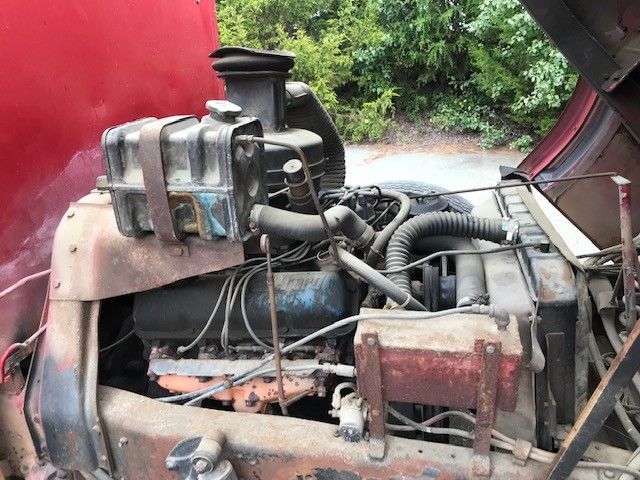 1971 Red Ford HC760 DB8