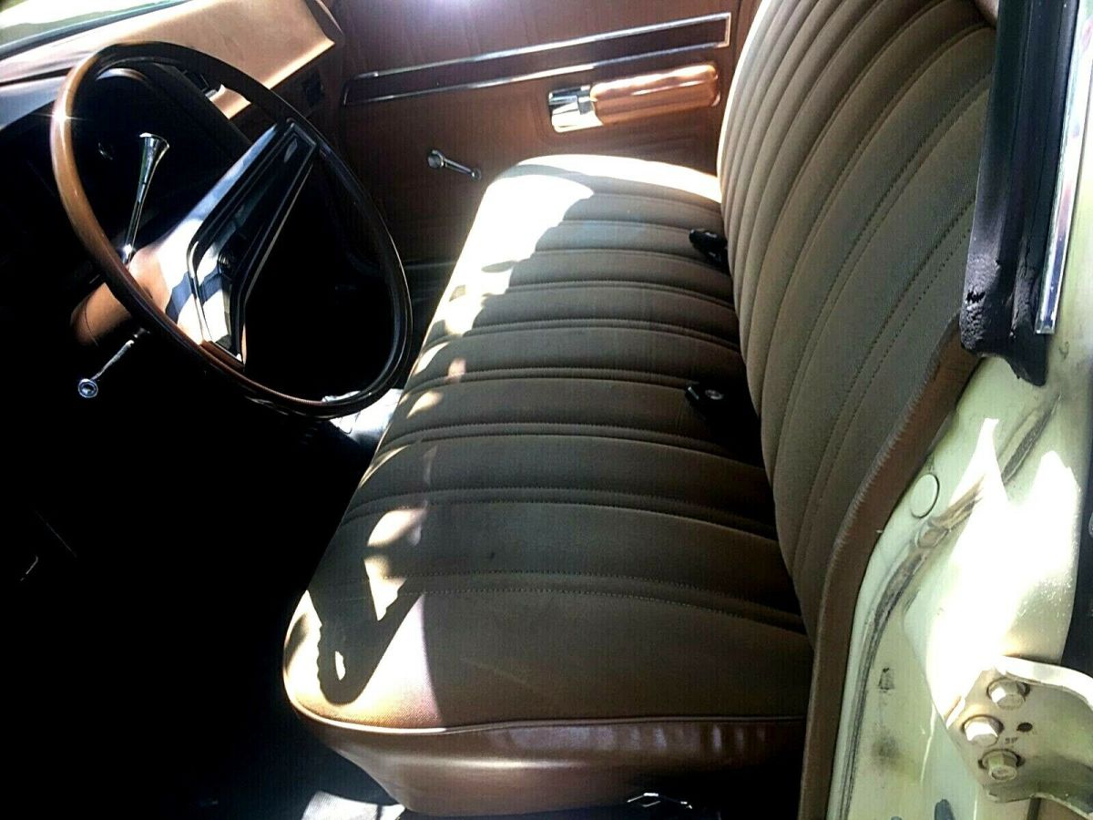 1971 Tan Ford LTD Convertible