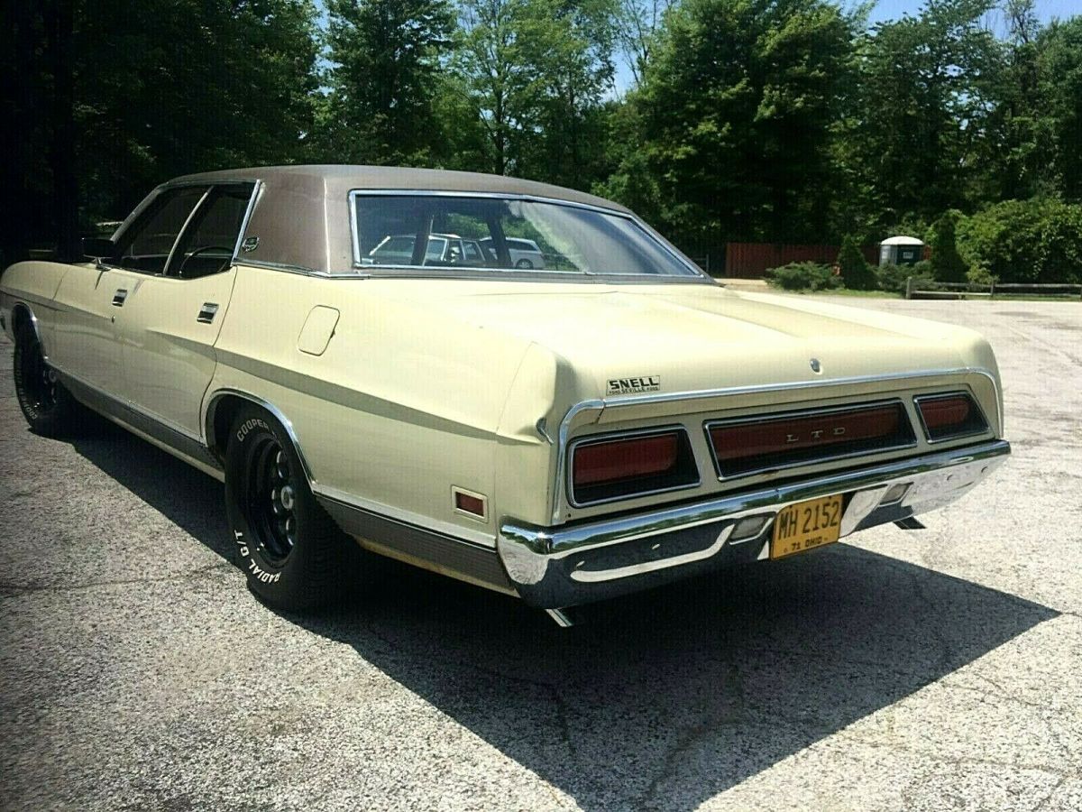 1971 Tan Ford LTD Convertible