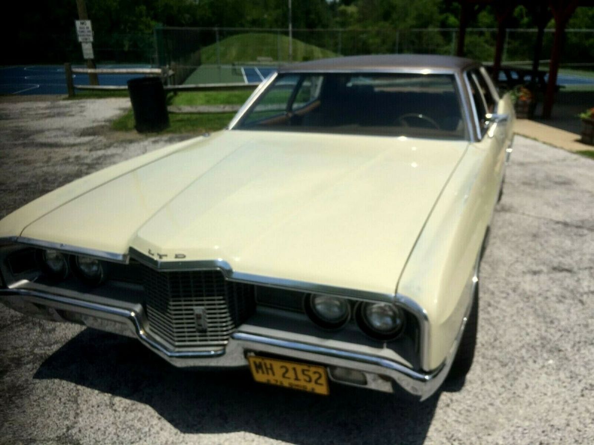 1971 Tan Ford LTD Convertible