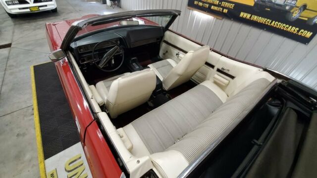 1971 Red Ford LTD Convertible