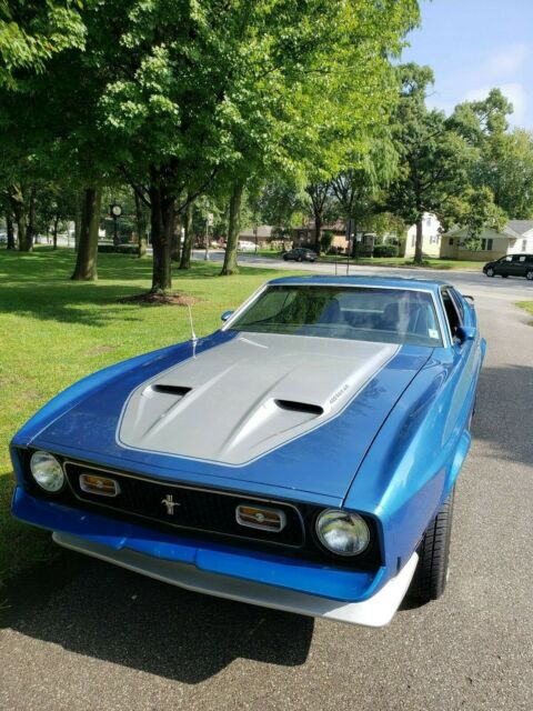 1971 Blue Ford Mustang Fastback