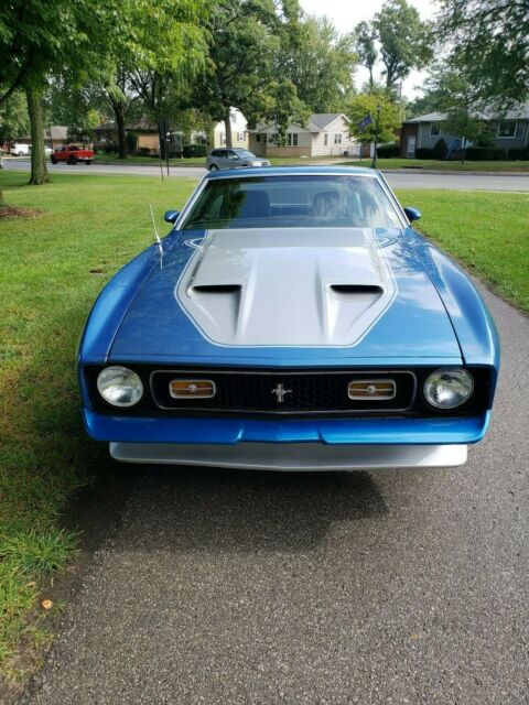 1971 Blue Ford Mustang Fastback