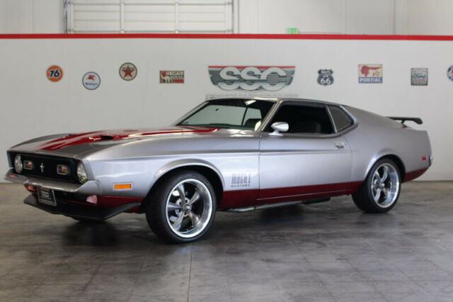 1971 -- Ford Mustang Fastback