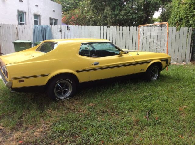 1971 Yellow and Black Ford Mustang U/K