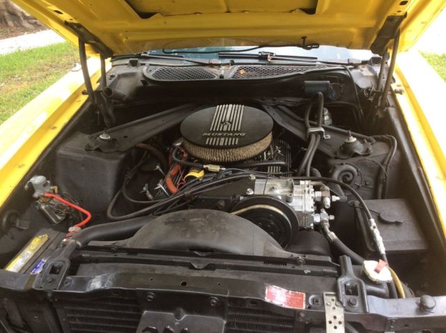 1971 Yellow and Black Ford Mustang U/K