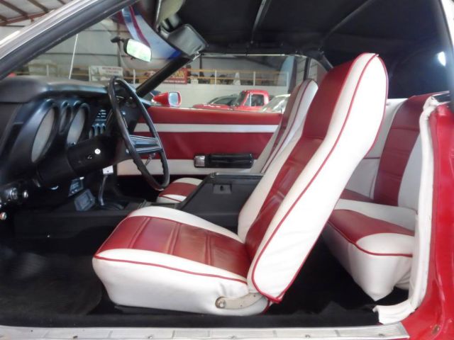 1971 Red Ford Mustang