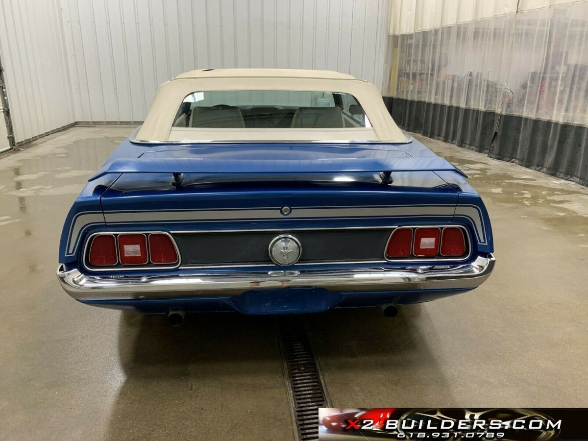 1971 Blue Ford Mustang