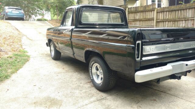 1971 Black Ford F-100 Pickup