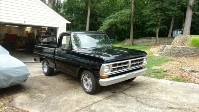 1971 Black Ford F-100 Pickup