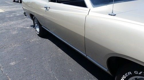 1971 Silver Ford Ranchero --