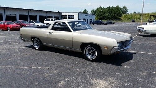 1971 Silver Ford Ranchero --