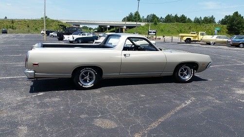 1971 Silver Ford Ranchero --