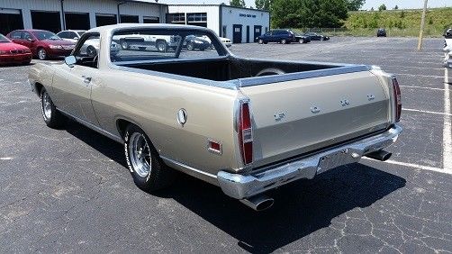 1971 Silver Ford Ranchero --