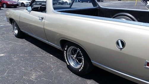 1971 Silver Ford Ranchero --