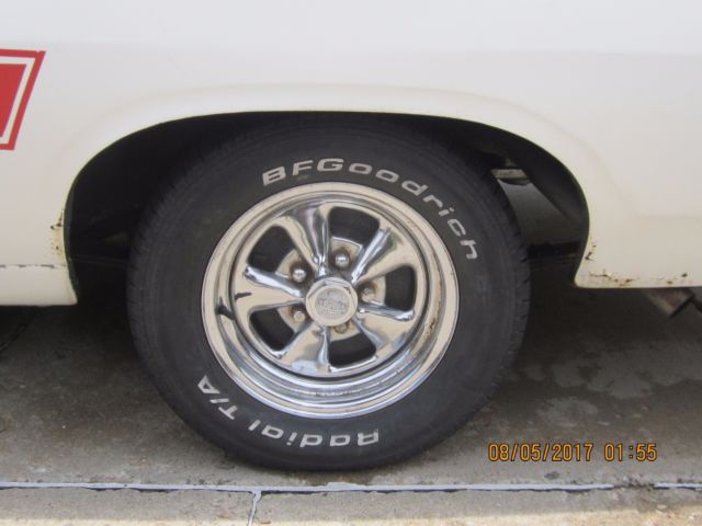 1971 White Ford Ranchero