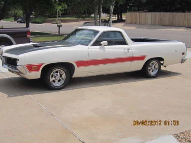 1971 White Ford Ranchero