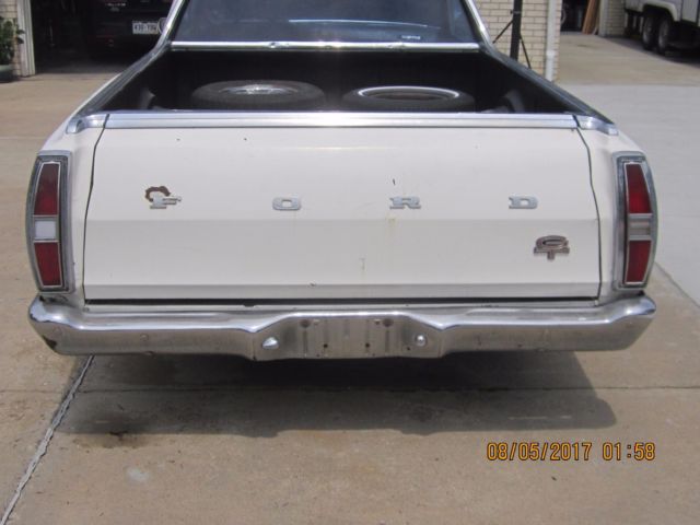 1971 White Ford Ranchero