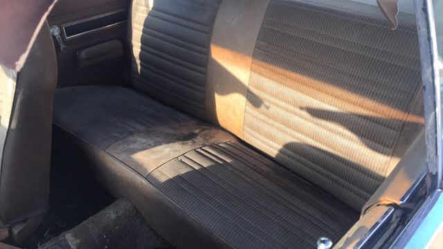 1971 Gold Ford Torino Fastback