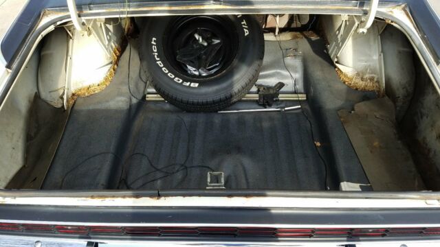 1971 White Ford Torino Fastback