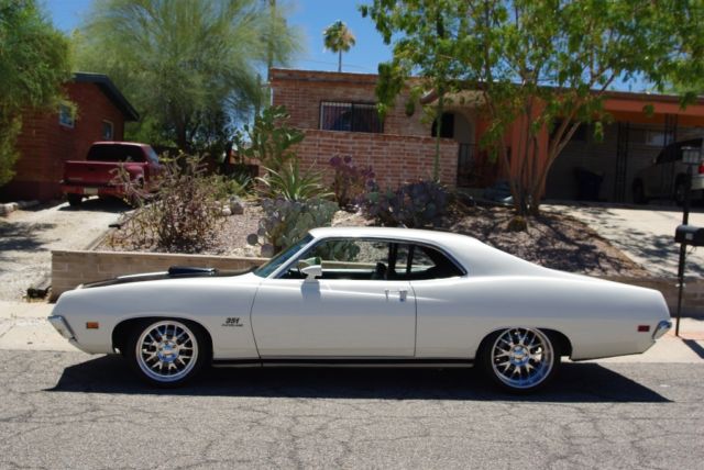 1971 White Ford Torino