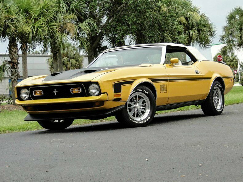 1971 Gold Ford Mustang Convertible
