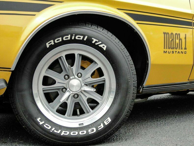 1971 Gold Ford Mustang Convertible