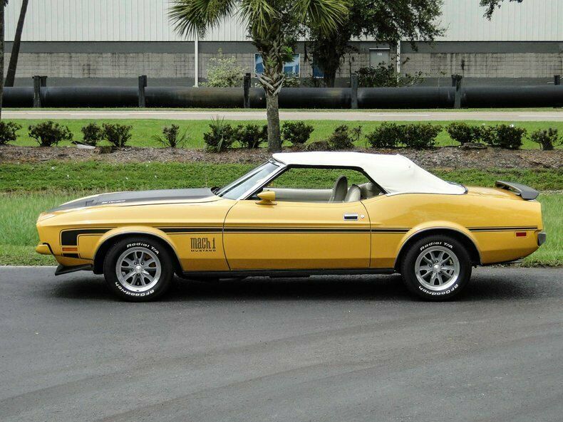 1971 Gold Ford Mustang Convertible