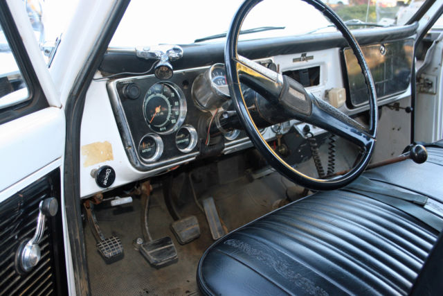 1971 White GMC 2500 Standard Cab Pickup