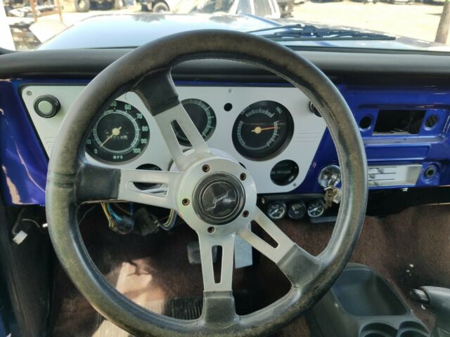 1971 BLUE GMC Truck 4-DOOR