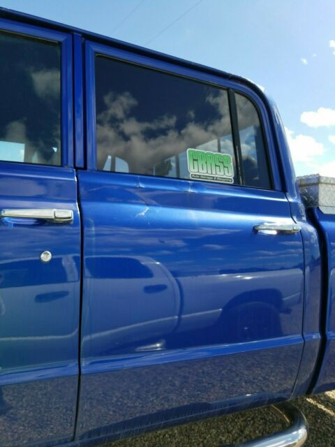 1971 BLUE GMC Truck 4-DOOR