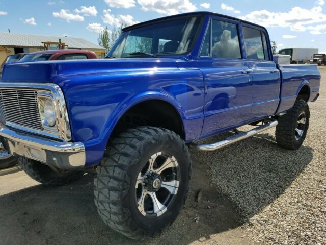 1971 BLUE GMC Truck 4-DOOR