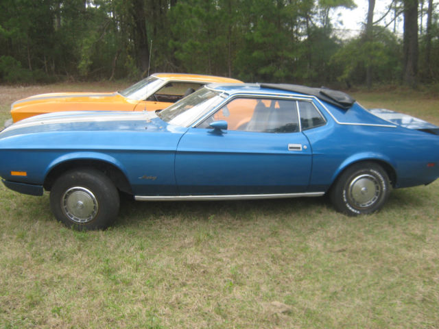 1971 Orange/Blue Ford Mustang