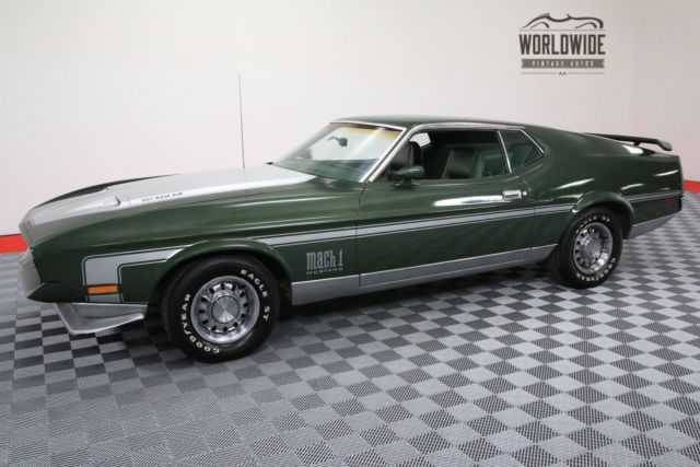 1971 Green Ford Mustang
