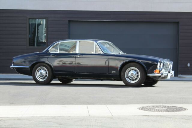 1971 Blue Jaguar XJ6 Sedan
