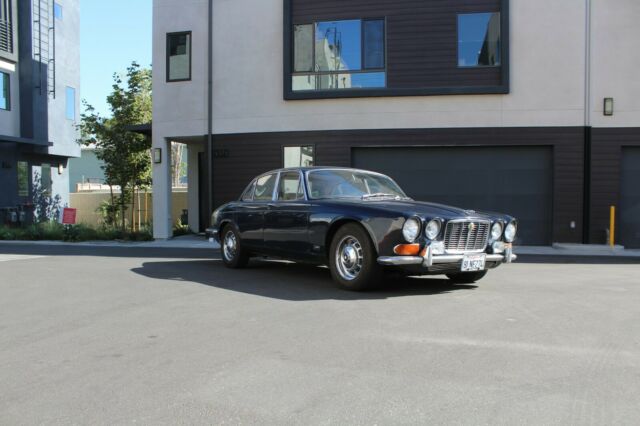 1971 Blue Jaguar XJ6 Sedan