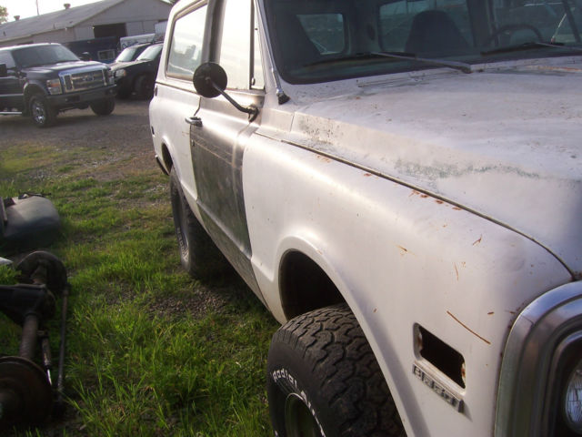 1971 White Chevrolet Blazer