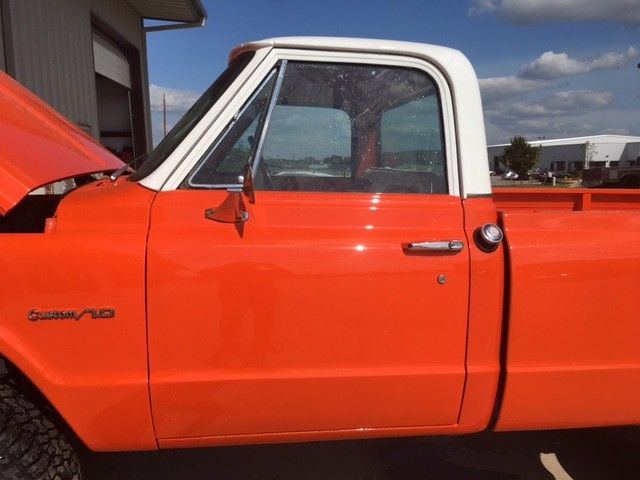 1971 Orange Chevrolet C/K Pickup 1500 pick up